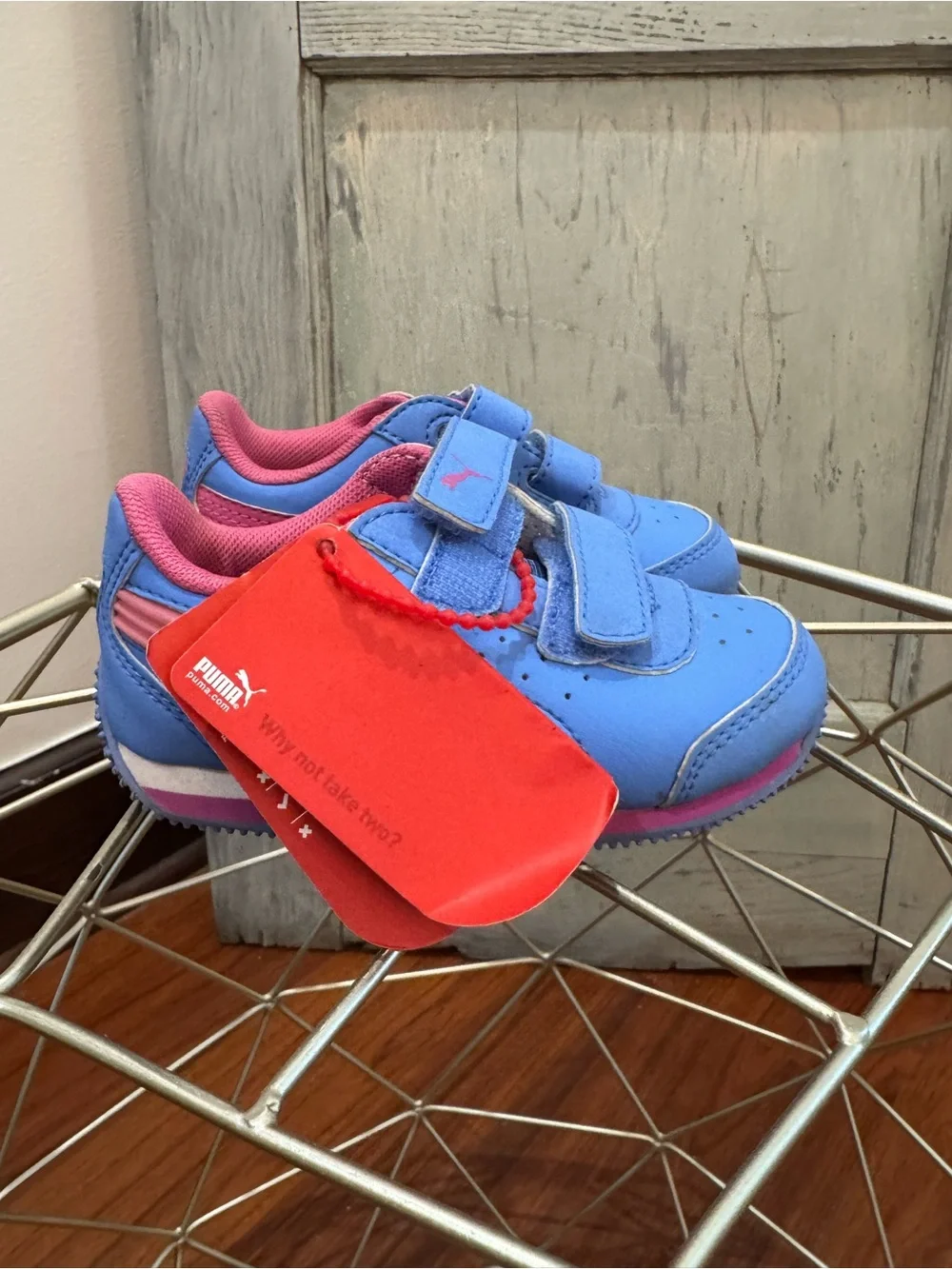 Puma sneaker Light up size 6